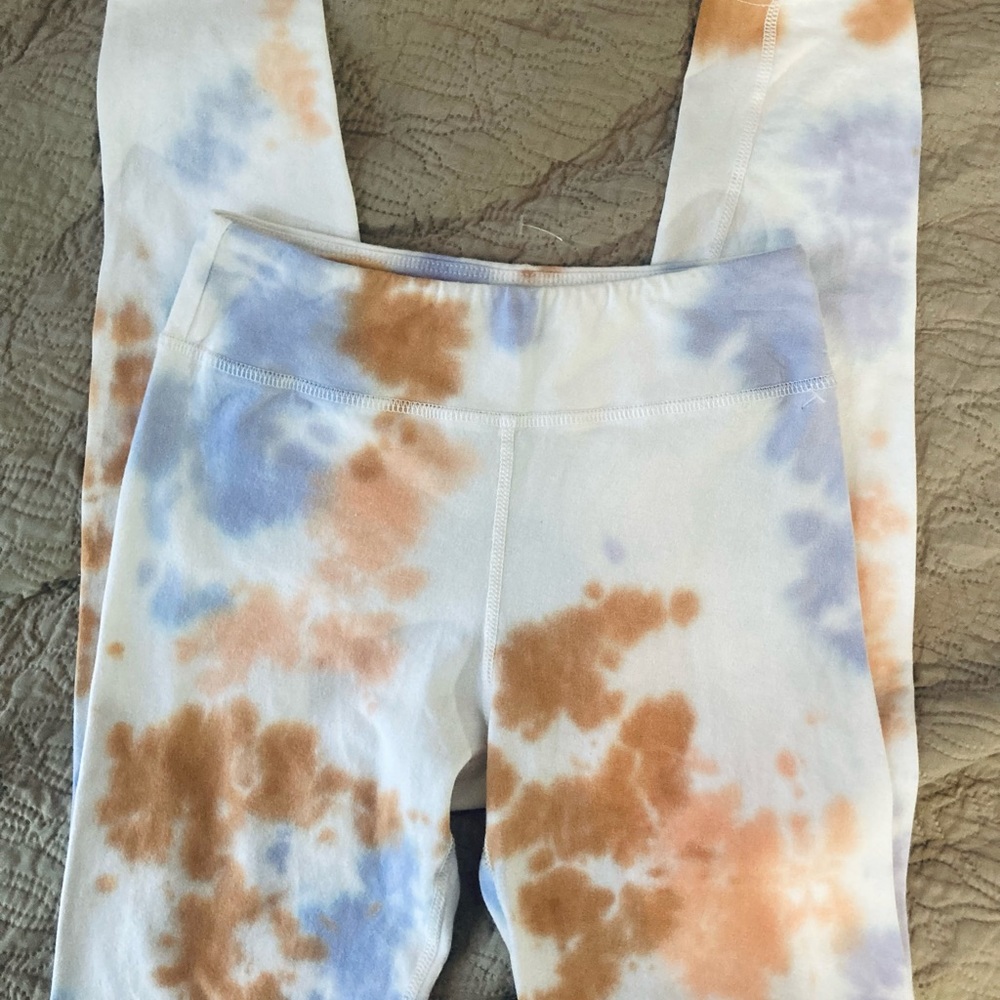 Tiny Whales NWT leggings
